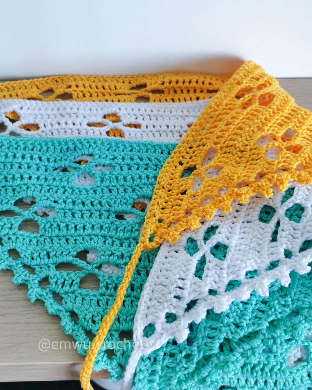 Bonnets bandanas faits main au crochet Emwü