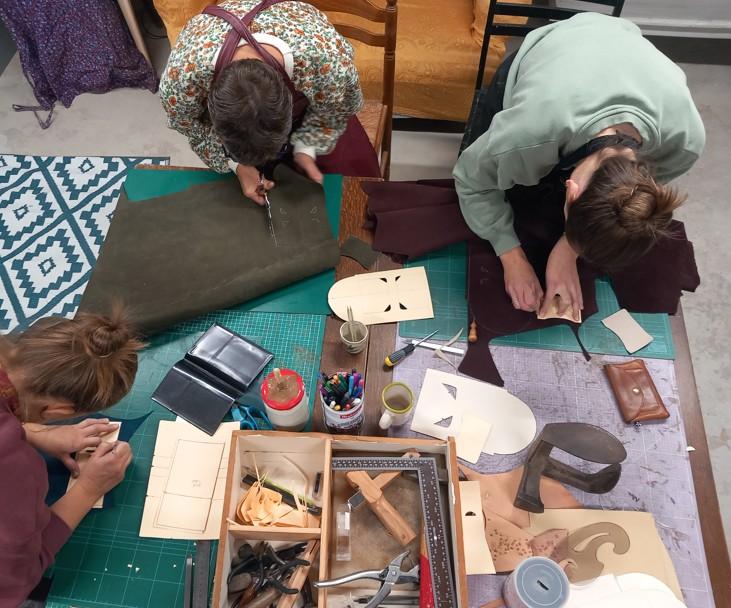 Cours/atelier de maroquinerie