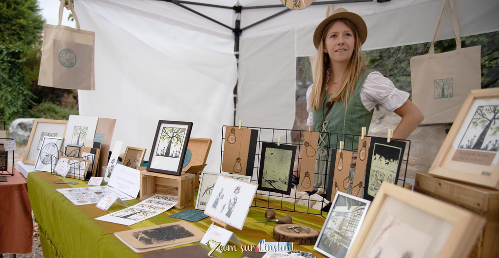 Ptite Nonaii
Gravure impressions artisanales / Artiste



🌻 Bienvenue dans mon univers coloré !

🍃 inspirée par la nature Tarn et Garonne