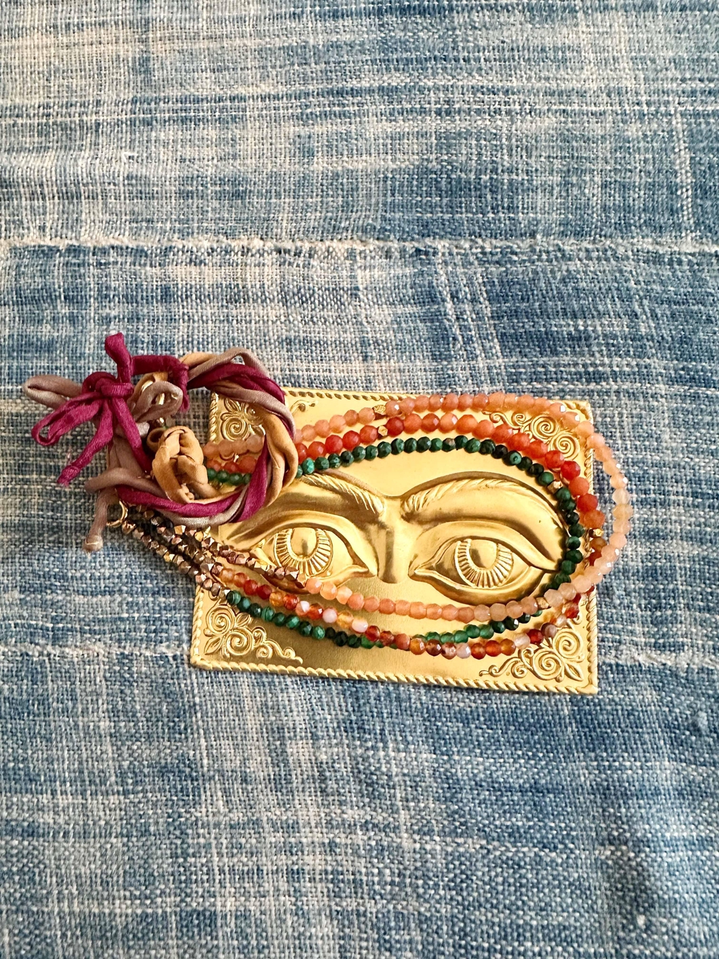 Collier liens et ex-voto