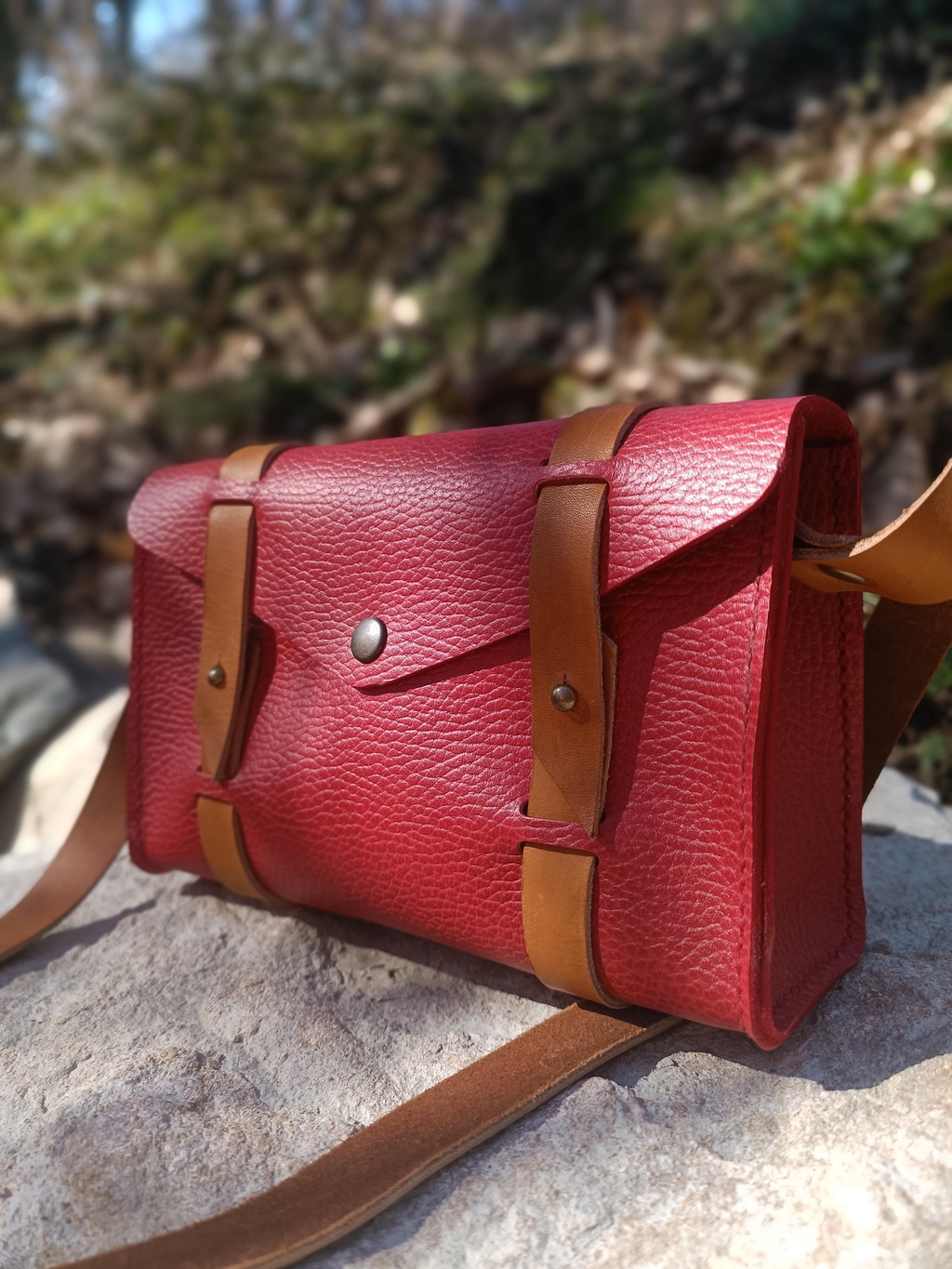 Sac en cuir fait à Grenoble dans l'atelier Fabriqmoi