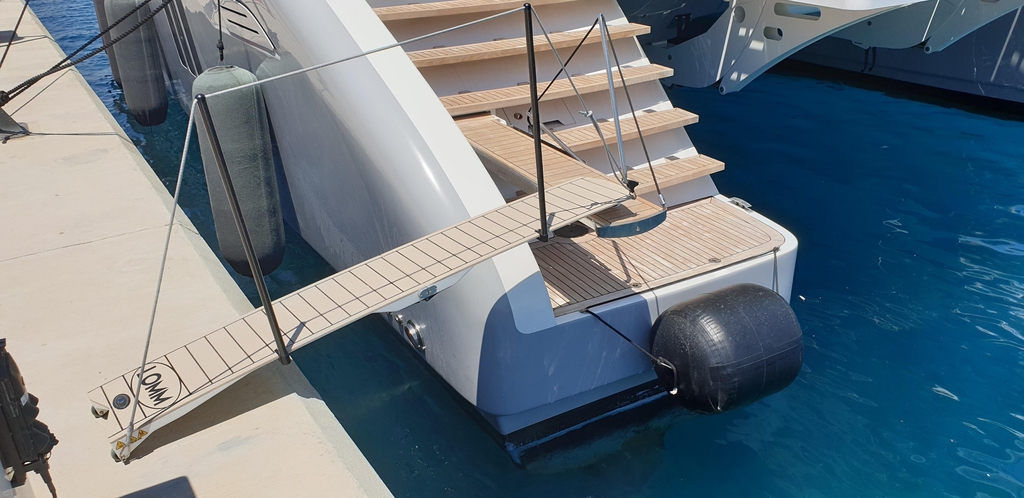 Custom Carbon Gangways