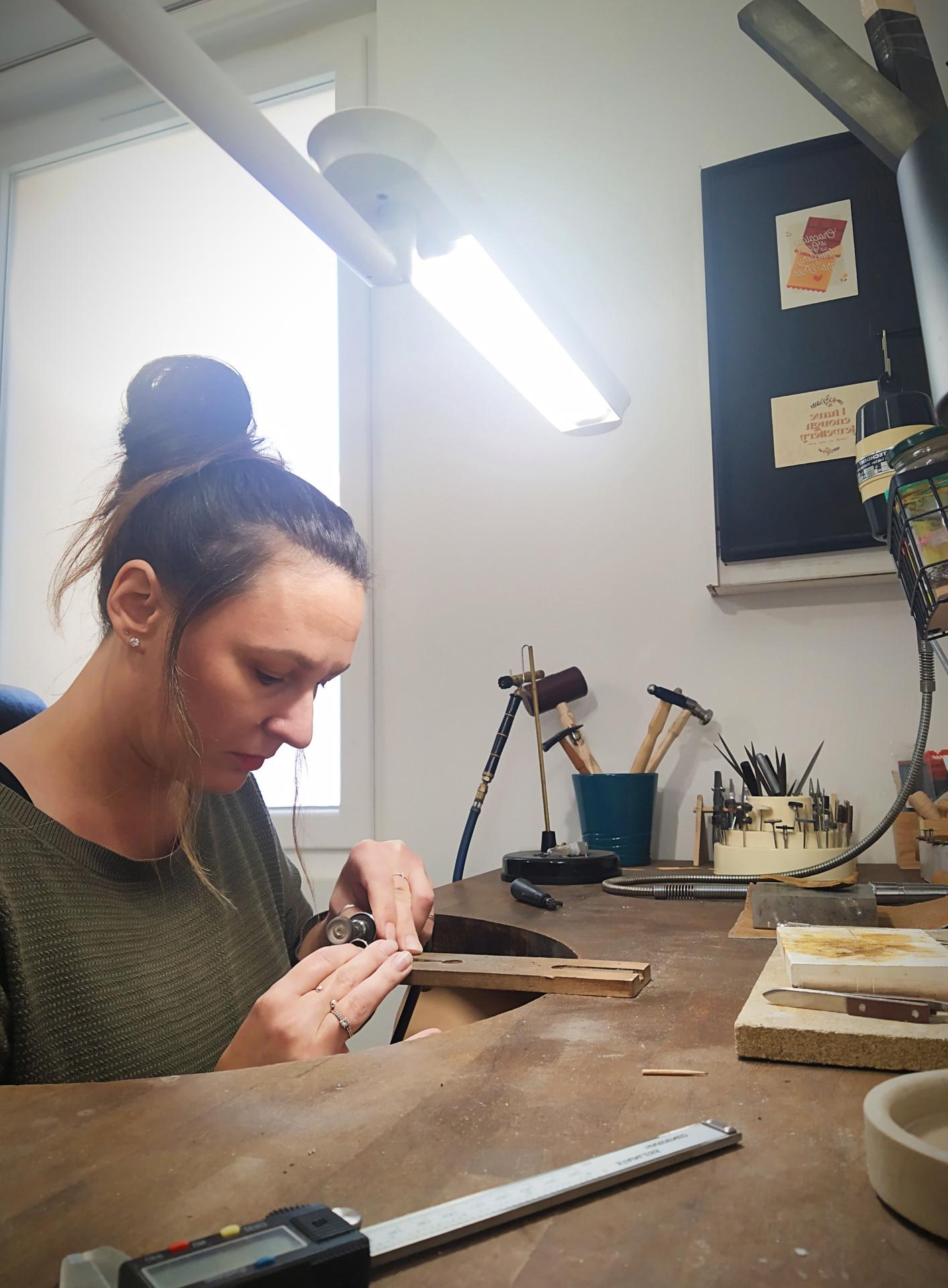 La fabrication des bijoux Lutzada