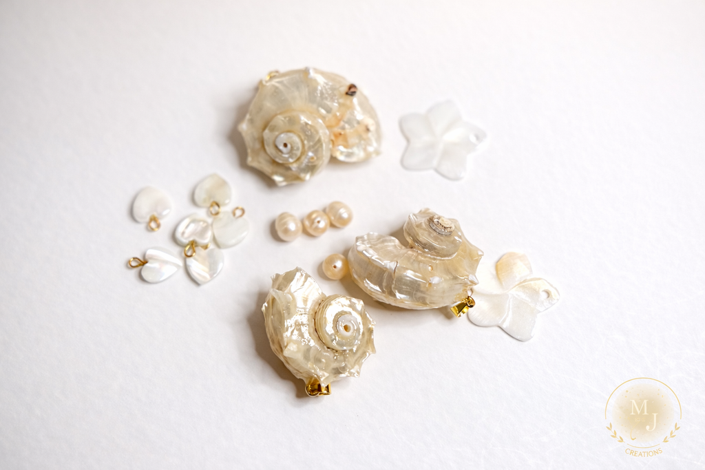 Handgemaakte vrouwenarmband met glaskralen & natuursteen
