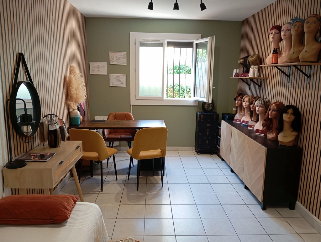 Nous vous accueillons à Sérignan, près de Béziers, pour trouver ensembles, la solution capillaire qui vous correspond 