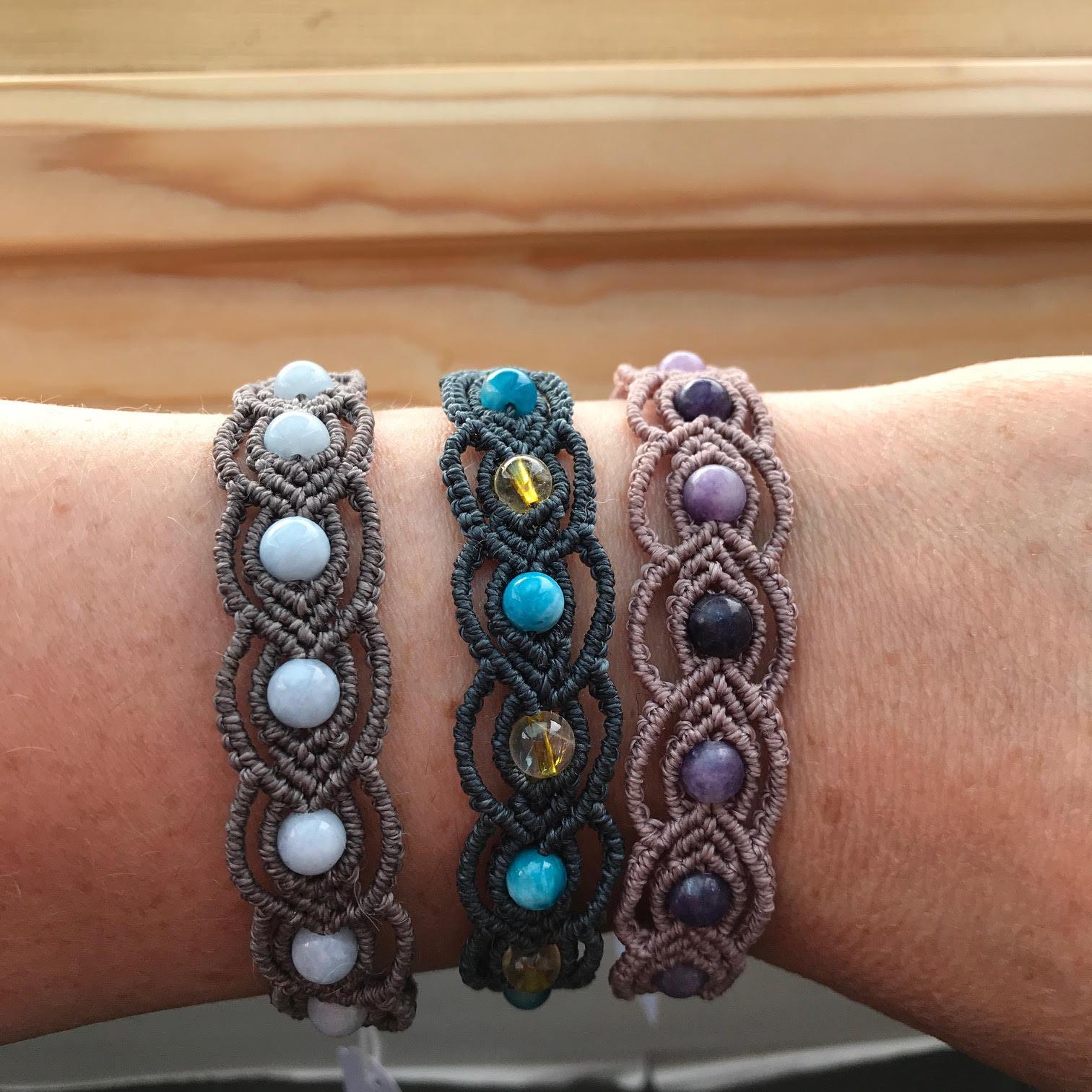Bracelets micro-macramé