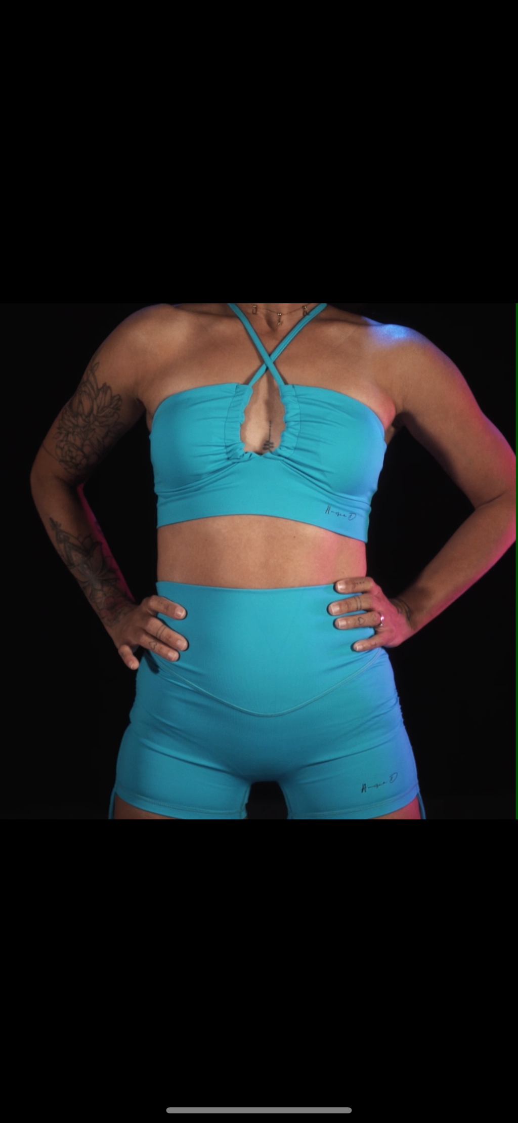 Enfin un site Made in Réunion, dédié à notre superbe communauté de POLE DANCE mais aussi à l’aérien 