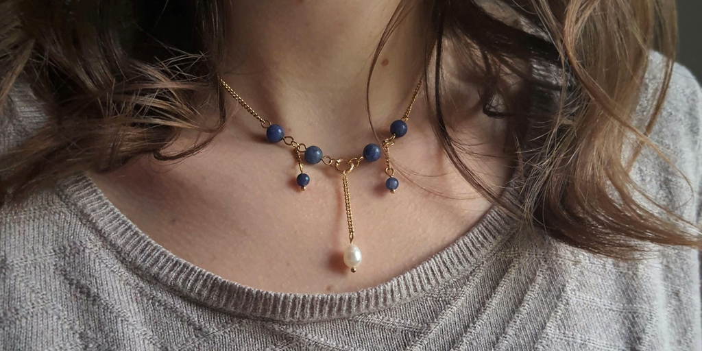 Collection saint valentin, bijoux d'intentions en pierres naturelles. Sensible, ancrée, douce. 
