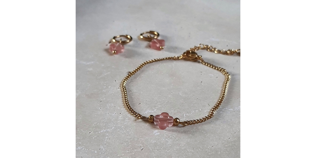 Composition et coffrets de bijoux porteur de sens pour se reconnecter à soi et a la nature 