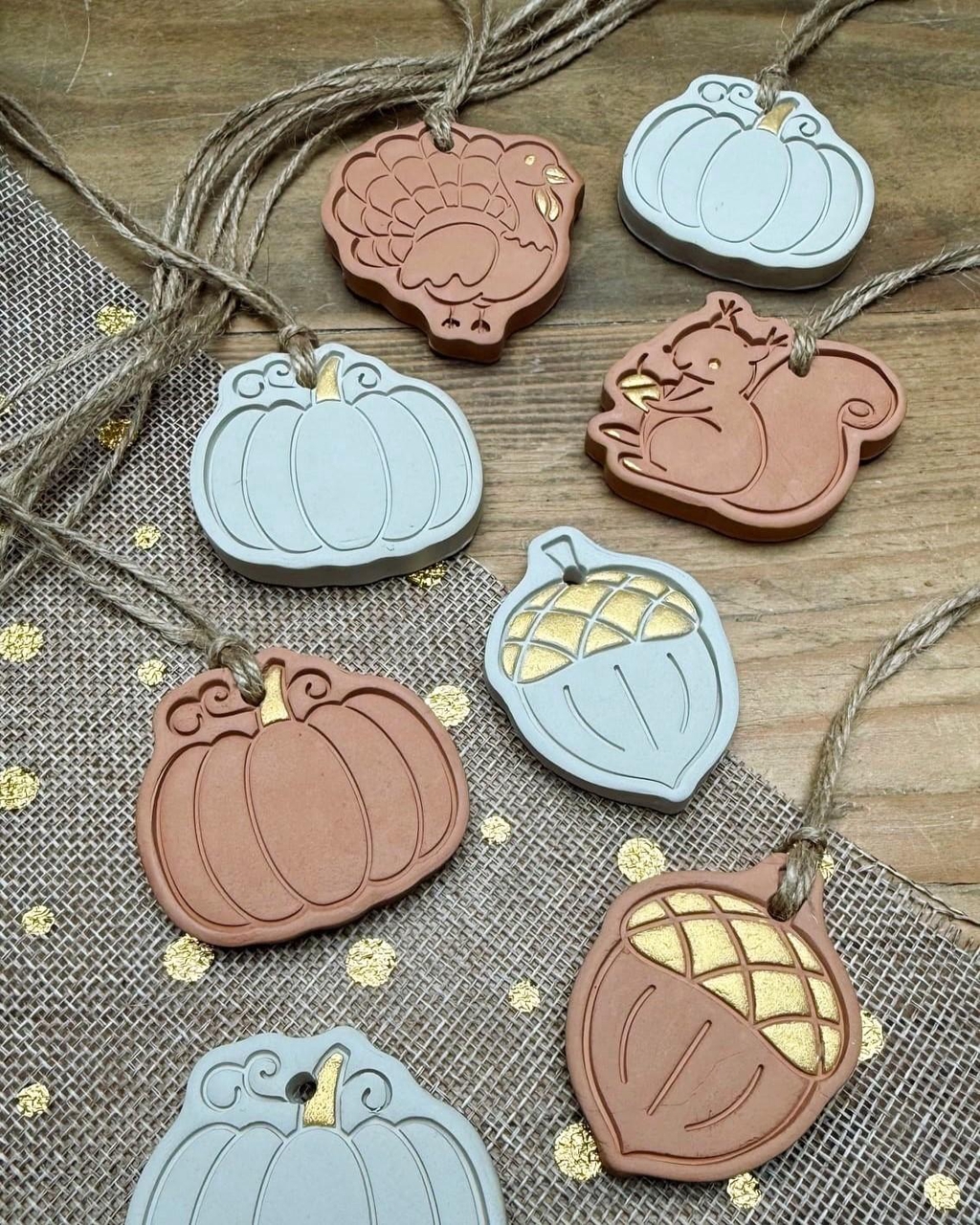 Chez Atelier Mozz, vous trouverez des décorations à utiliser comme cadeaux d'anniversaire, cadeaux de mariage et bien plus encore.