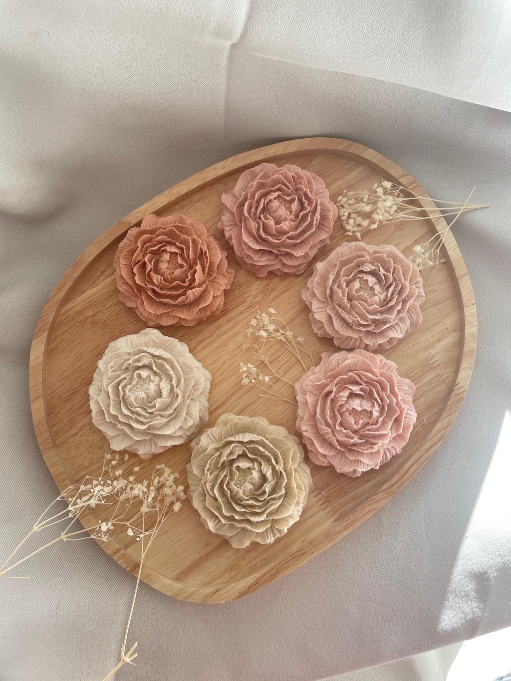 Pivoine colorée en jesmonite – déco artisanale
Pivoine artisanale colorée – décoration moderne
Pivoine décorative colorée – jesmonite fait main
Pivoine couleur pastel – création artisanale
Pivoine de décoration colorée – pièce handmade
Pivoine en jesmonite colorée – déco intérieure
Pivoine artisanale – coloris doux et élégants
Décoration pivoine colorée – jesmonite durable
Pivoine colorée artisanale – touche délicate
Pivoine décorative pastel – coulée à la main