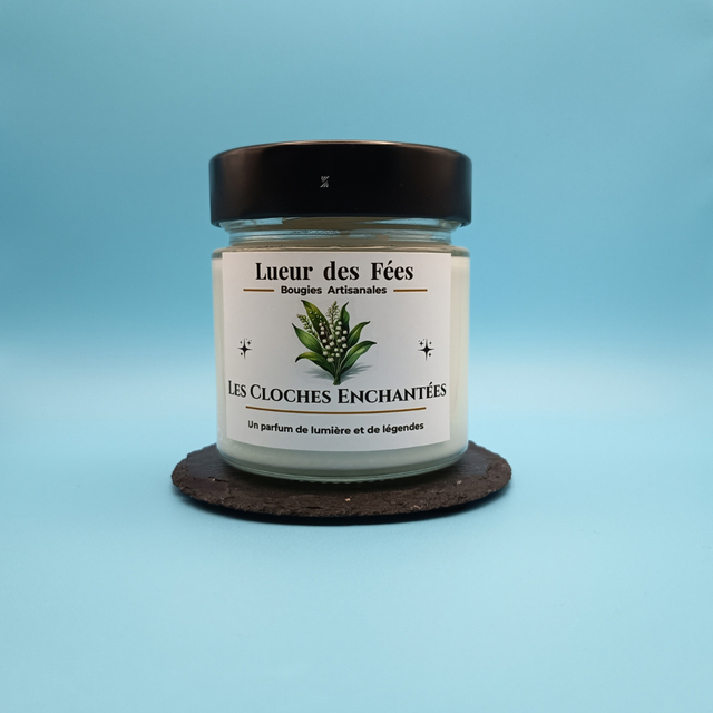 Les Cloches Enchantées, une fragrance fraîche, florale et délicate autour du muguet, évoquant un bouquet fraîchement cueilli au printemps.