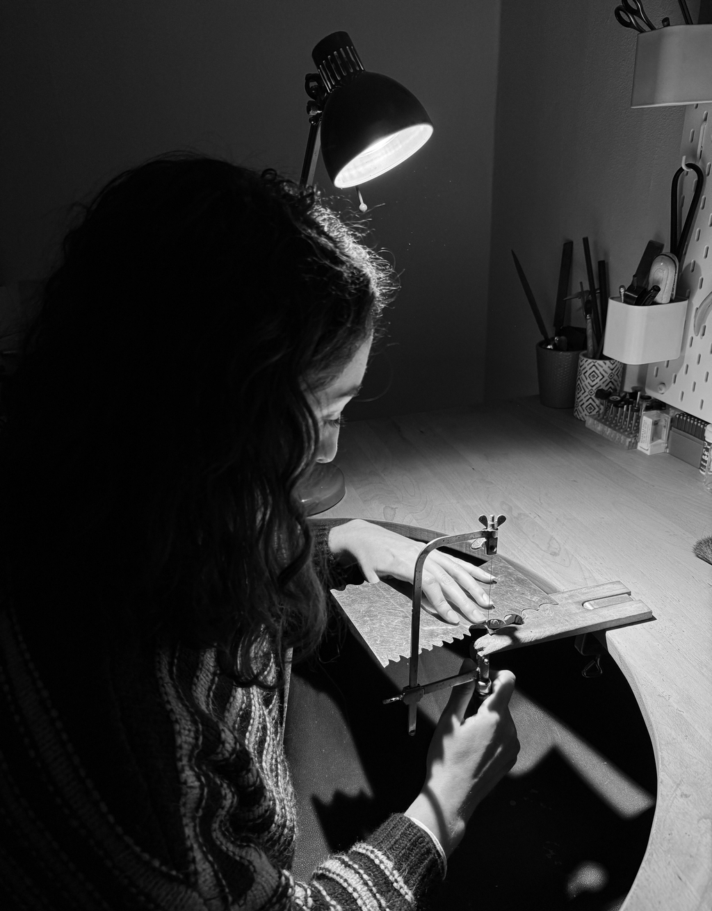 bijoux artisanaux, bijoux faits main, bijoux créateur, boucles d’oreilles, colliers, bagues, bracelets, joncs, manchettes, bijoux en laiton dorés à l'or fin, bijoux dorés, bijoux en cuivre brut, bijoux uniques, bijoux originaux, bijoux sur mesure, bijoux personnalisés, bijoux tendance, bijoux pour femme, bijoux pour homme, cadeaux bijoux artisanaux, créatrice de bijoux, bijoux Pau, bijoux Pyrénées-Atlantiques, 64, bijoux élégants, bijoux modernes, artisanat français, artisan bijoutier, artisane bijoutière, créatrice bijoux, meojia bijoux, meojia.com