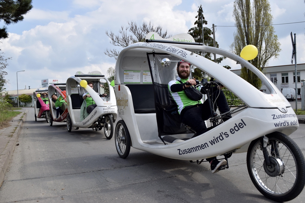 Hier stellen wir Euch unsere beliebtesten Touren vor, mit denen ihr Erfurt ganz neu „erfahren“ könnt. Alle Touren werden für 2 Personen inklusive einem Kind bis 10 Jahren angeboten.