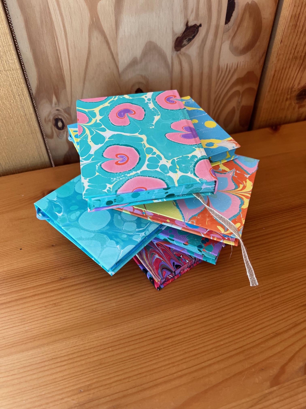 Création de Carnets uniques faits main