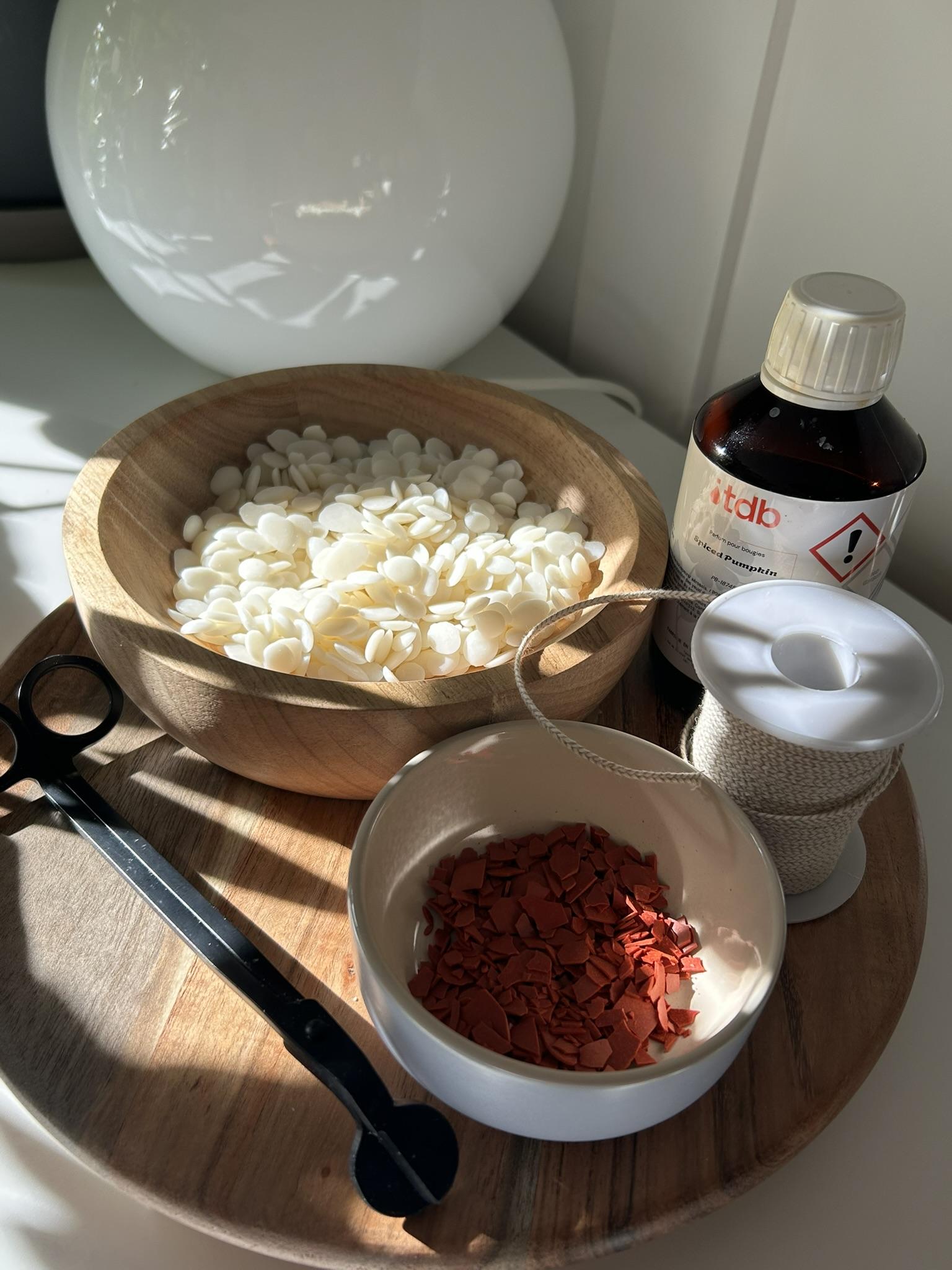 Bougie végétale parfumée coulée à la main en cire de colza