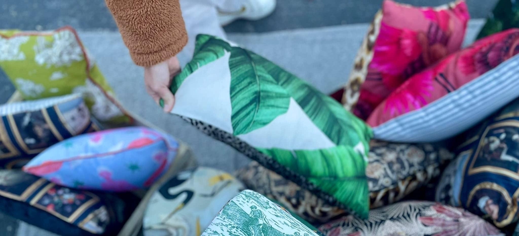 coussins de couleurs différentes