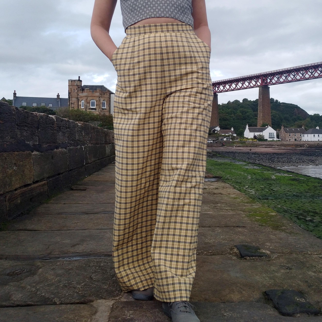 Iconic Paczula wide leg, high waist trousers, pedal pushers, retro style shorts