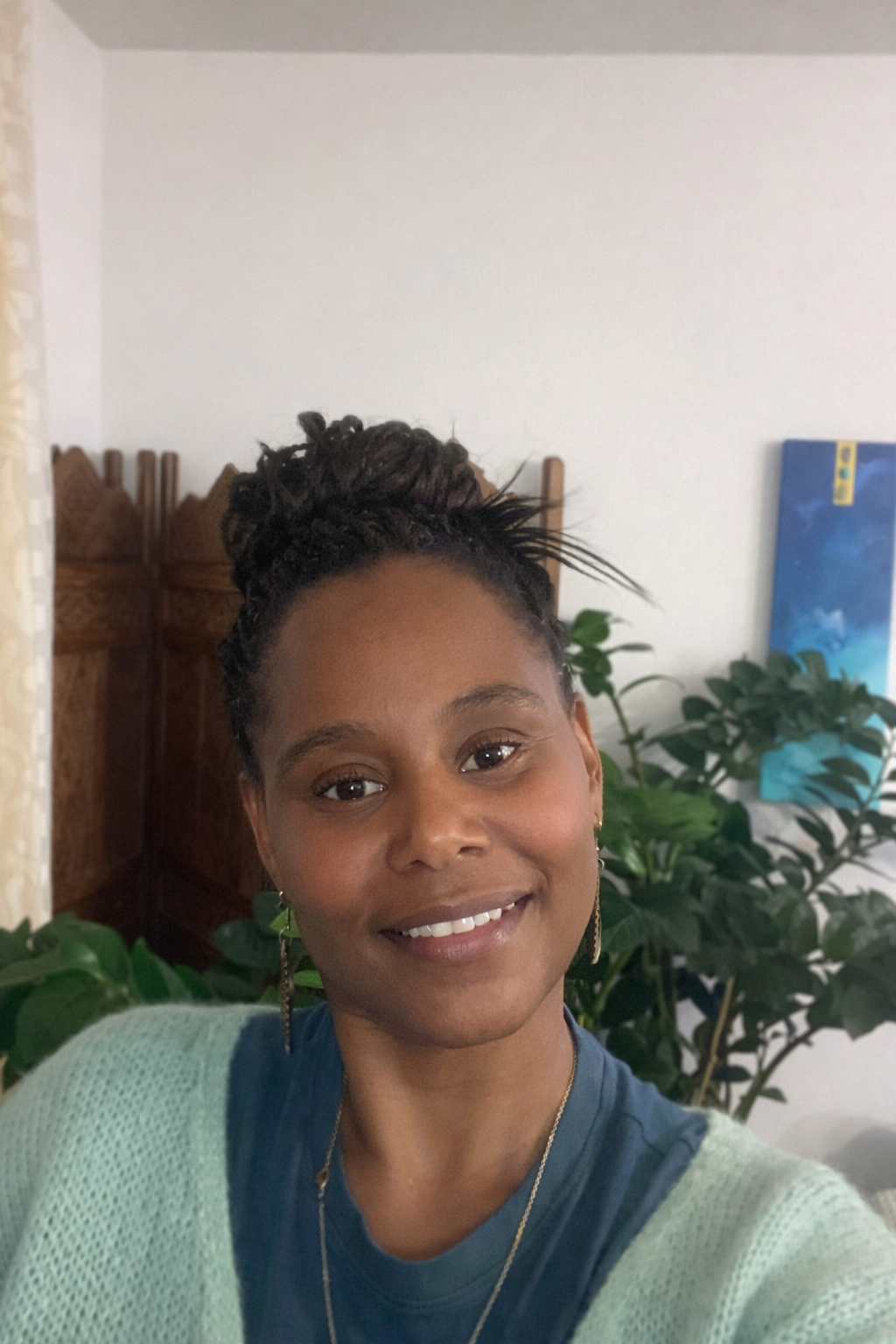 Sarah DAUPIN
D'amour et Shakti
Sophrologie à cannes
Thérapie holistique adultes et enfants.
Accompagnement Bien Être Cannes
Magnétiseuse
Magnétisme
Soins énergétiques
A distance
En présentiel
A domicile