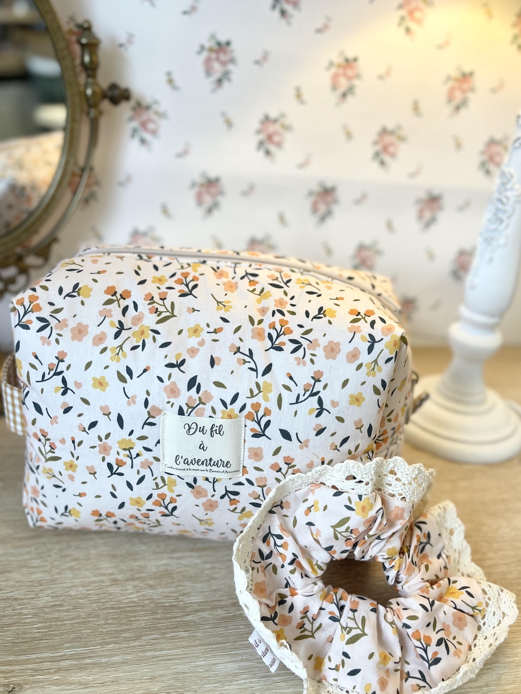 Trousse de toilette 
Chouchou dentelle 