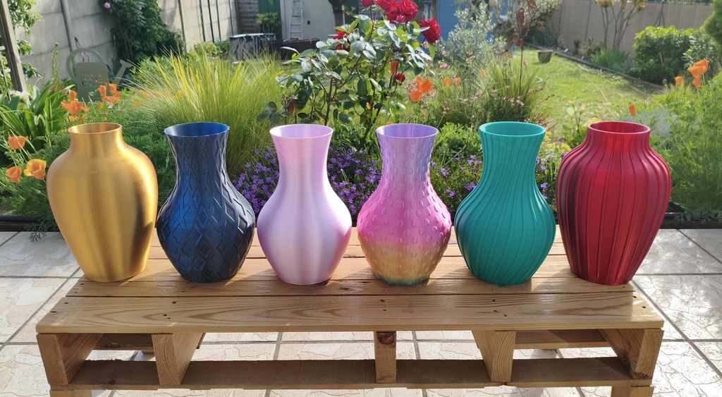 Vases alignés