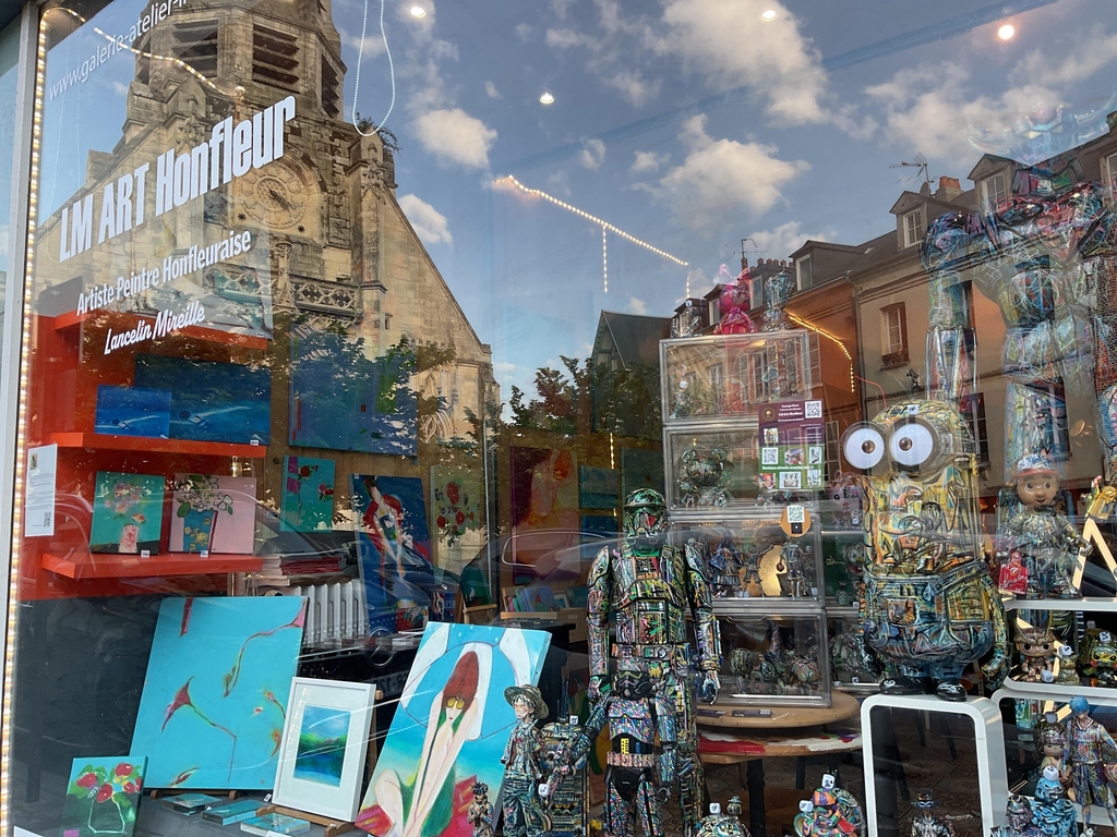 CONCEPT STORE.                 GALERIE ATELIER 
LM ART HONFLEUR 