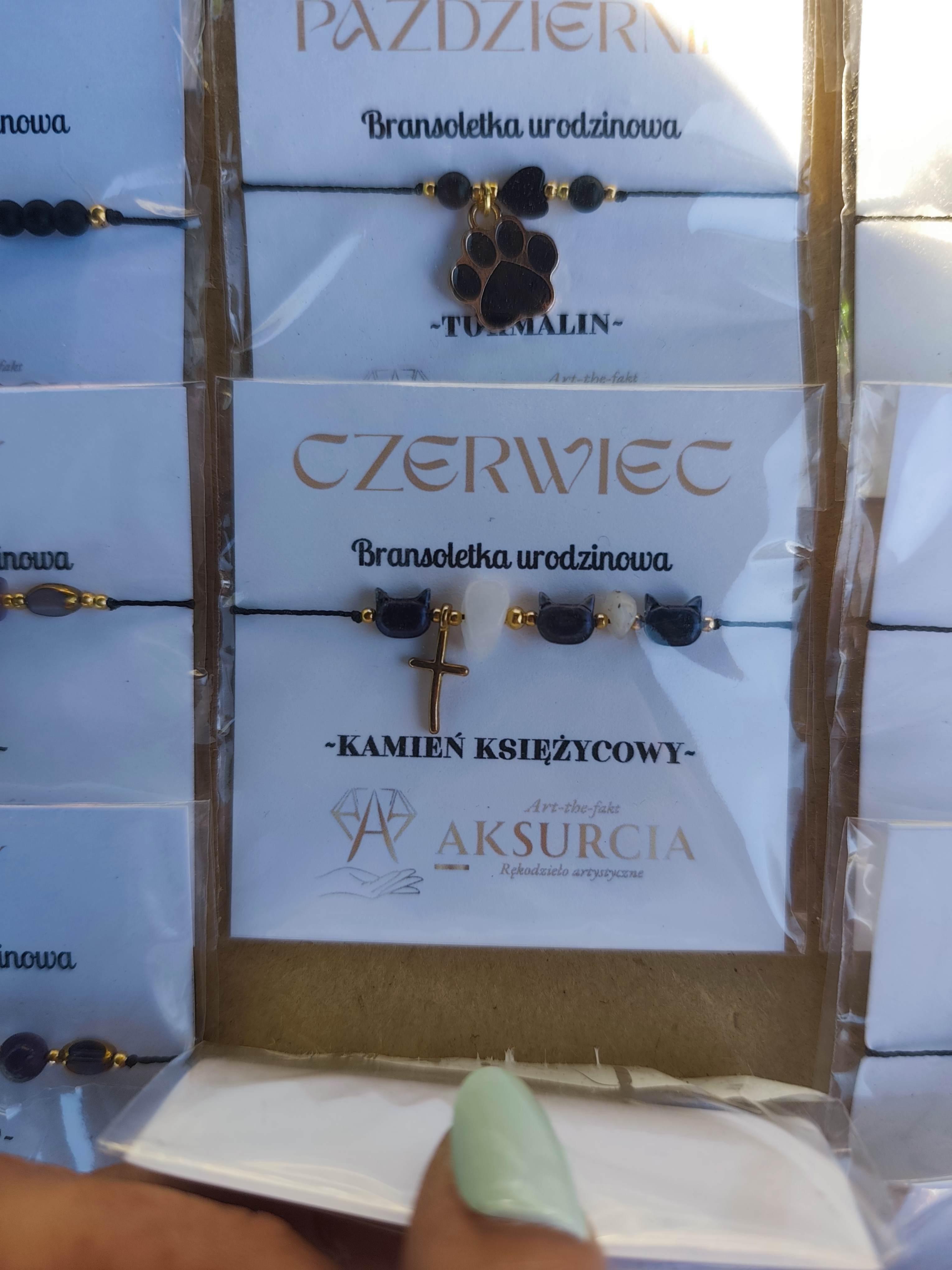 Bransoletki na sznurku