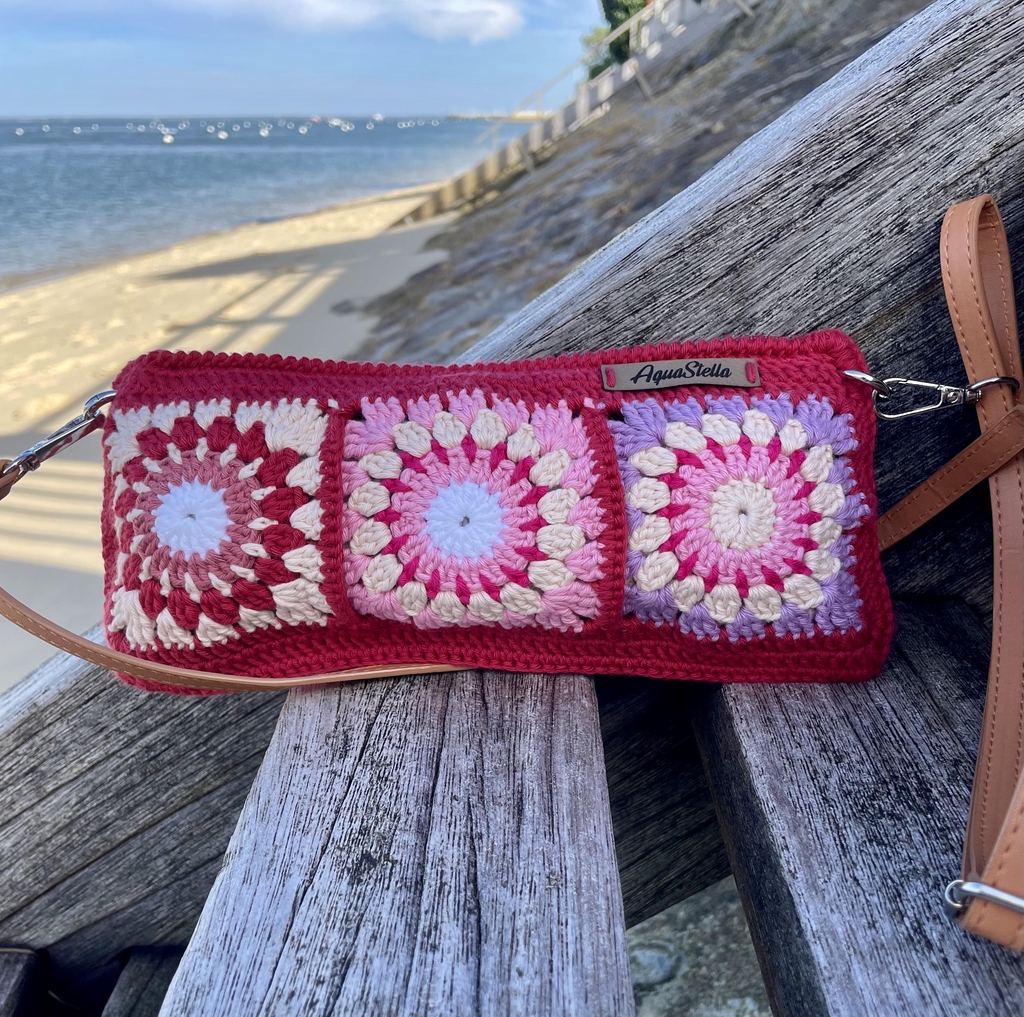 Pochette granny squares au crochet 
