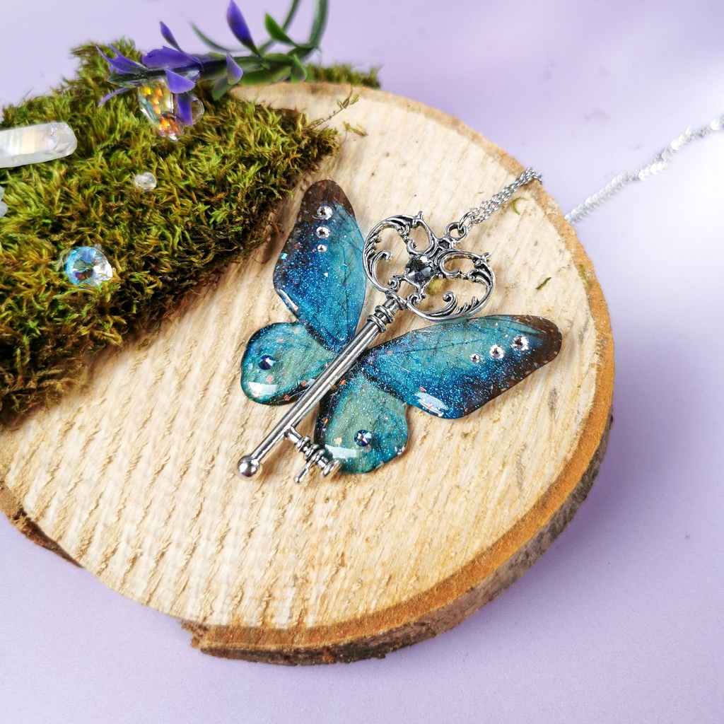 Bijoux, décoration féériques et magiques et bijoux en pierres naturelles