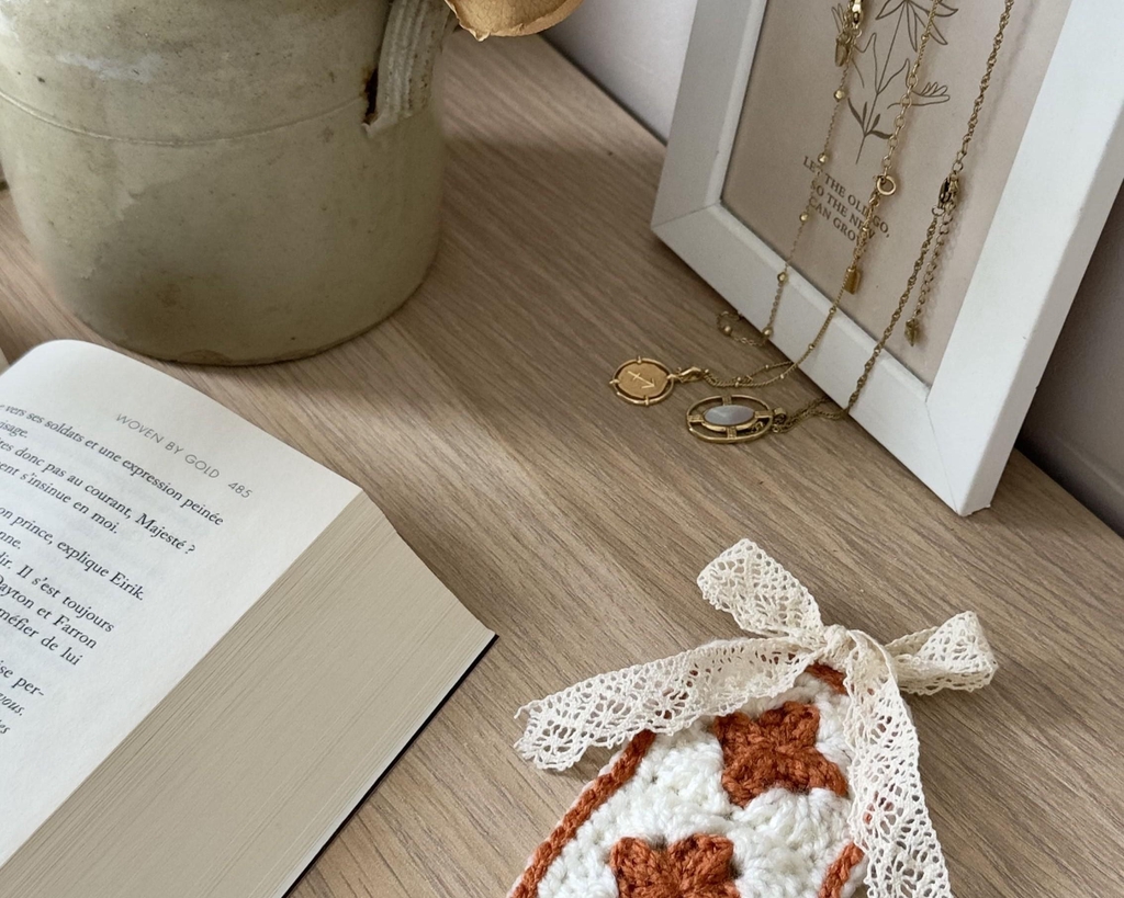 créations au crochet uniques, conçues avec intention