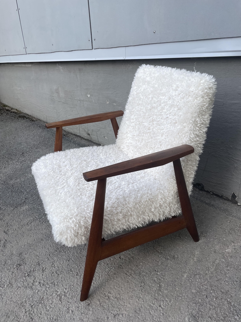 Huonekalujen verhoilu ja kunnostus Lappeenranta, verhoilu Lappeenrannassa, palveleva verhoomo ja verhoilutyöt.