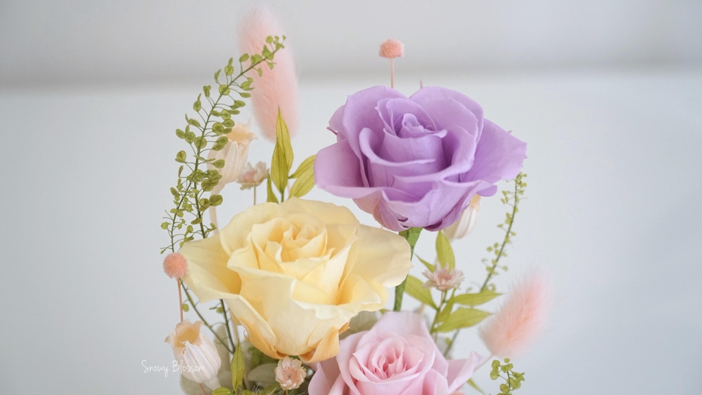 high quality Japanese preserved and dried flowers arrangement
timeless gift
home decorations