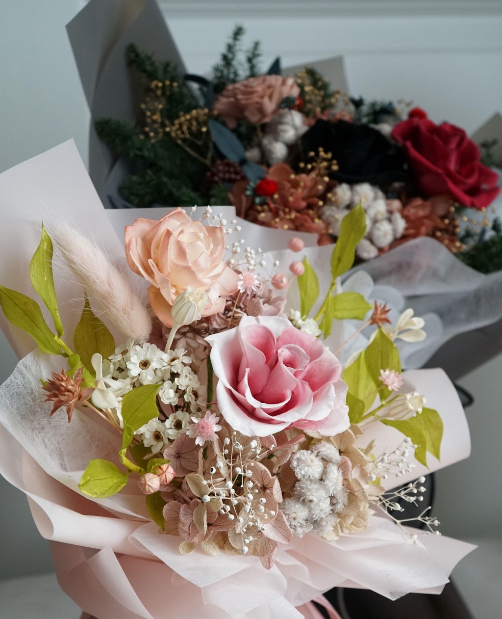 high quality Japanese preserved and dried flowers arrangement
timeless gift
home decorations