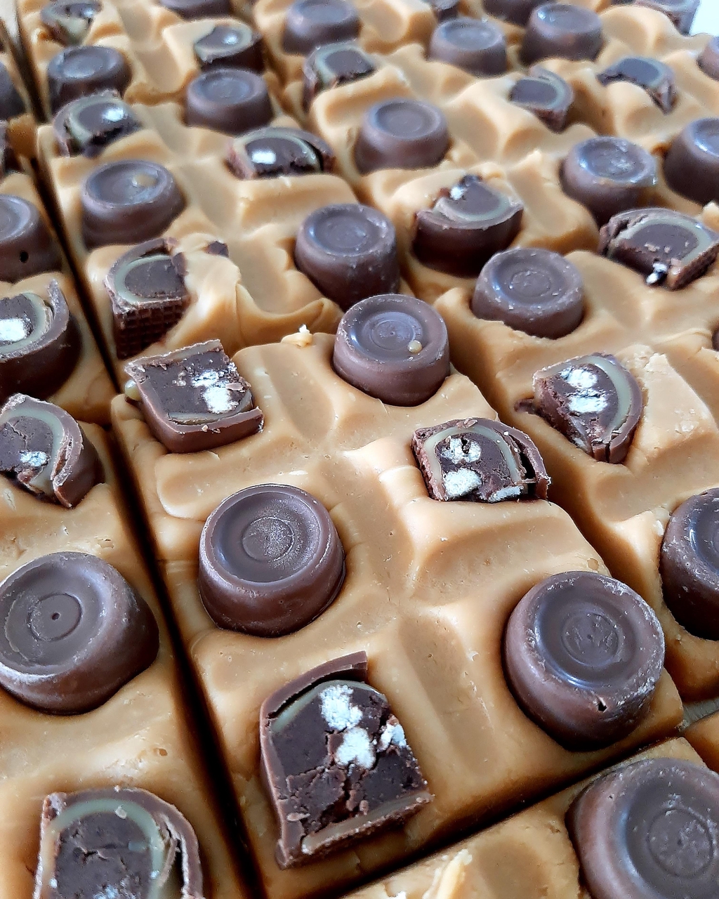 Soft, smooth homemade fudge, made the old fashioned way on the hob! 