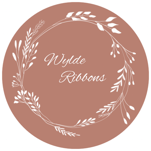 Handmade seasonal wreaths
Nationwide delivery