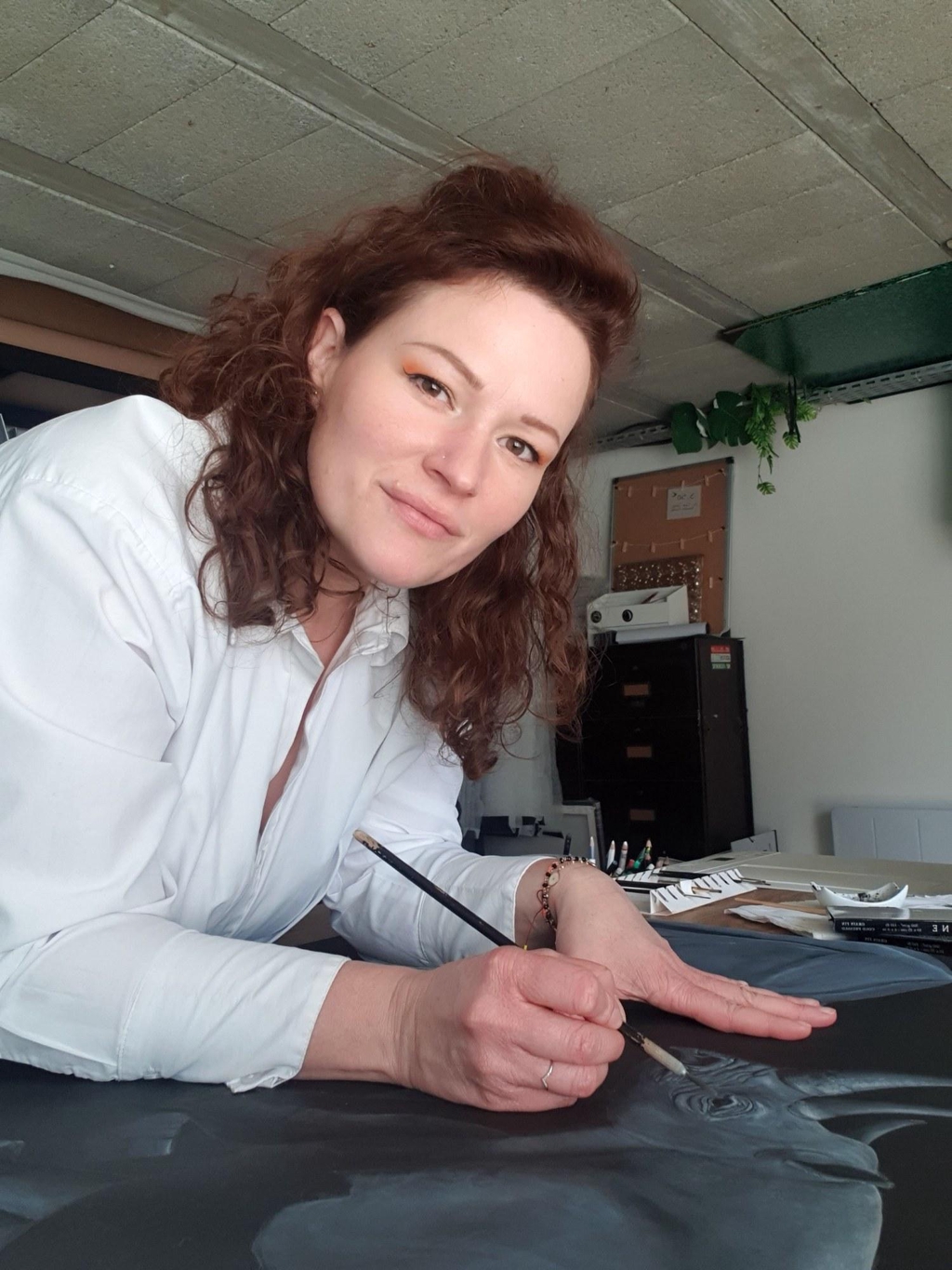 Photo de l'artiste Cécilia PELISSIER - aquarelliste engagée pour les espèces menacées