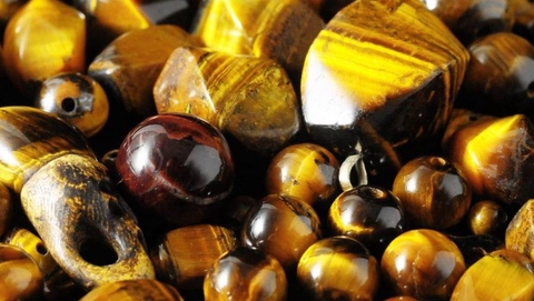 Bienvenue sur ma boutique en ligne.Je vous propose des bijoux en pierres naturelles de qualité et fait main. Je peux vous créer des bijoux personnalisés selon les bien-êtres recherchés.