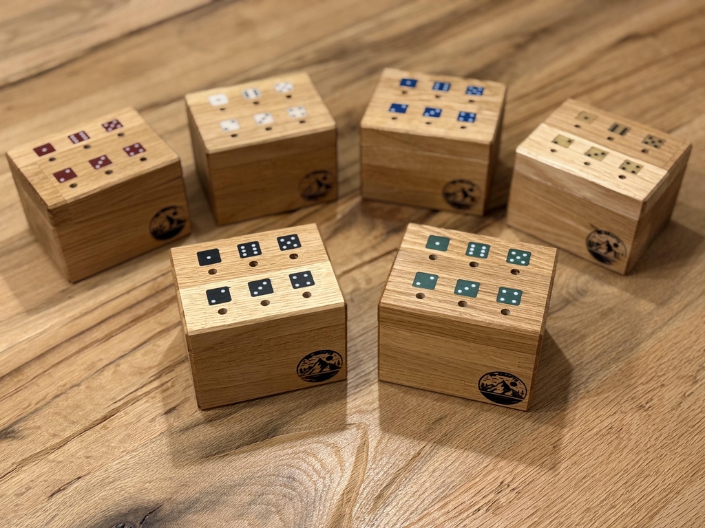 Handgefertigte Produkte aus Holz, Spiele, Geschenke & Dekoration
Made in Switzerland 🇨🇭