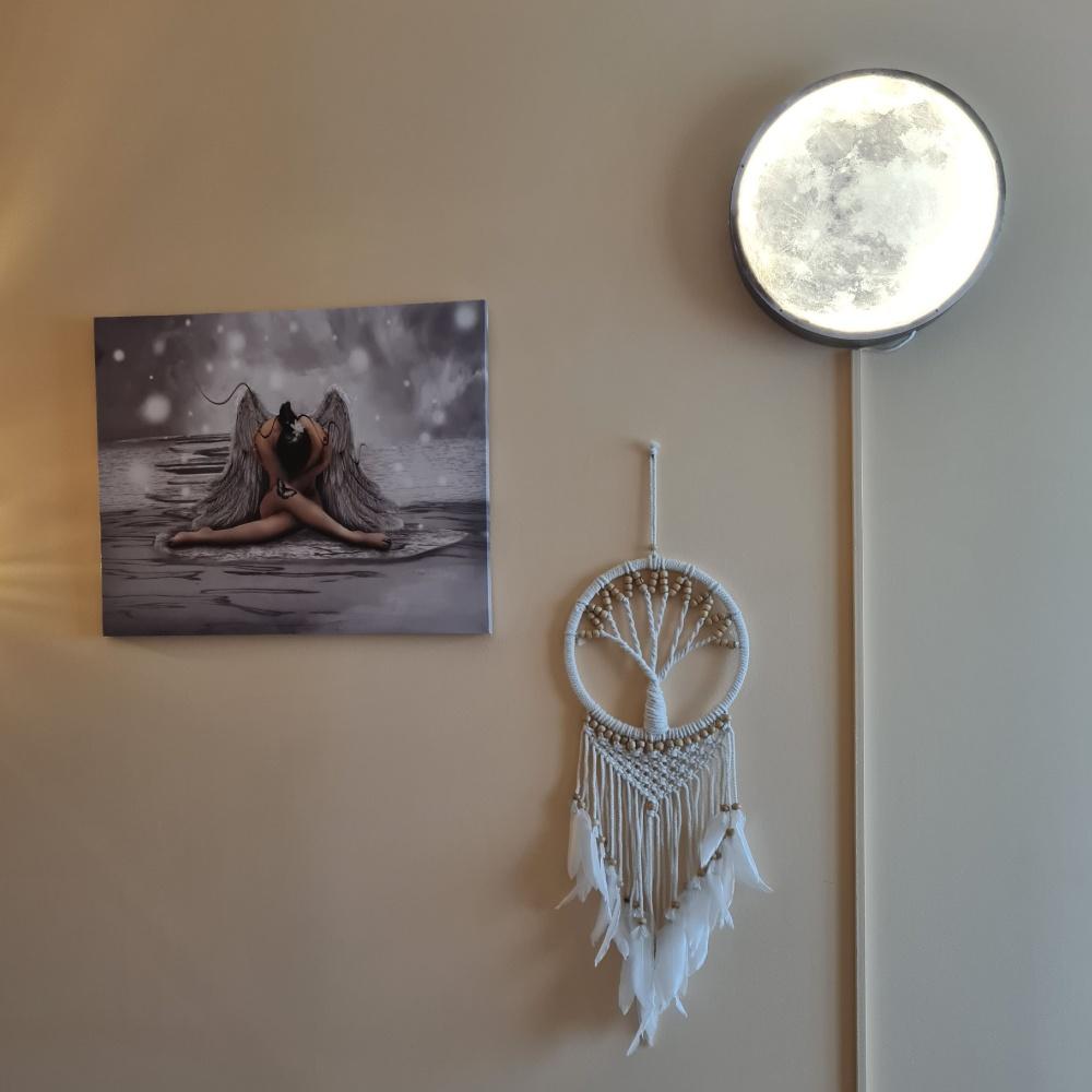 Amoureuse folle de bijoux depuis toujours, je me suis mise à les créer en utilisant les pierres naturelles et leurs belles énergies.



J'ai maintenant l'immense plaisir de vous présenter mes créations sur ce site.