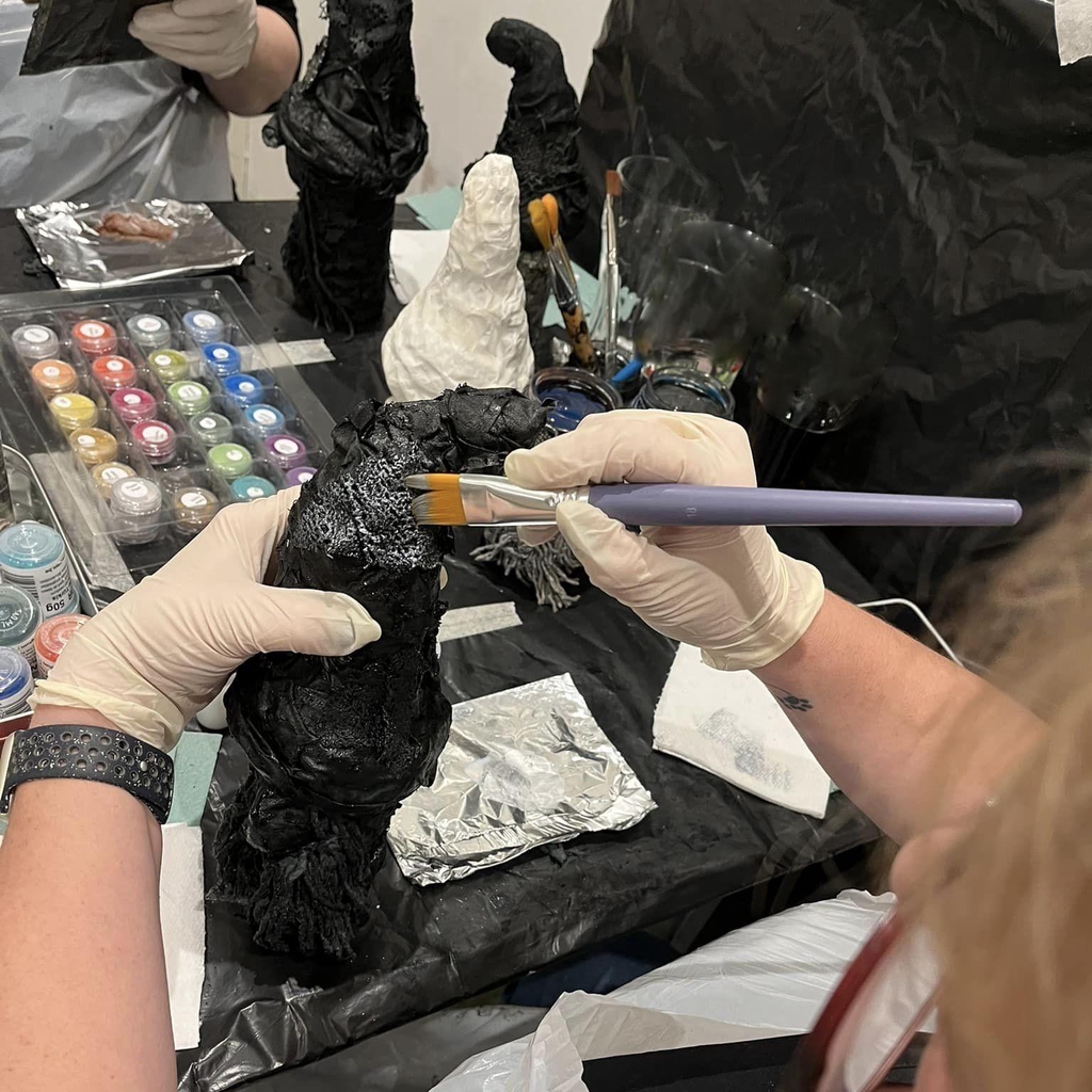 Deeky Artistic Crafts, runs fun, creative workshops, for adults
to craft fabric sculptures, mixed media and stone/clay art
Book a Workshop, to see what you can create with Powertex and imagination