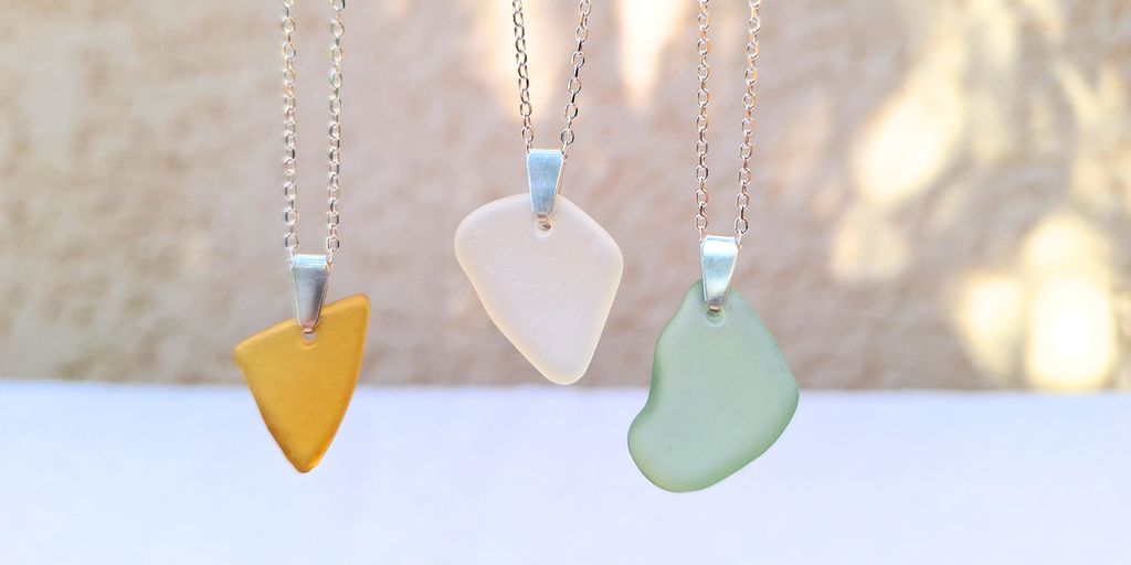 collier argent verre coloré plage recyclé