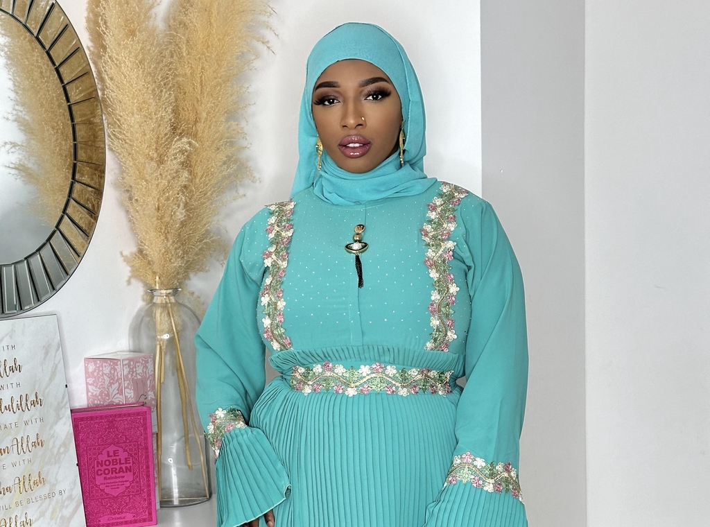 Collection abaya, robe, ensembles.