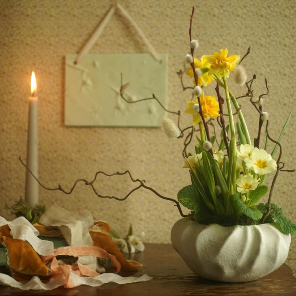 Jesmonite flower casting and spring bulb arrangement 
