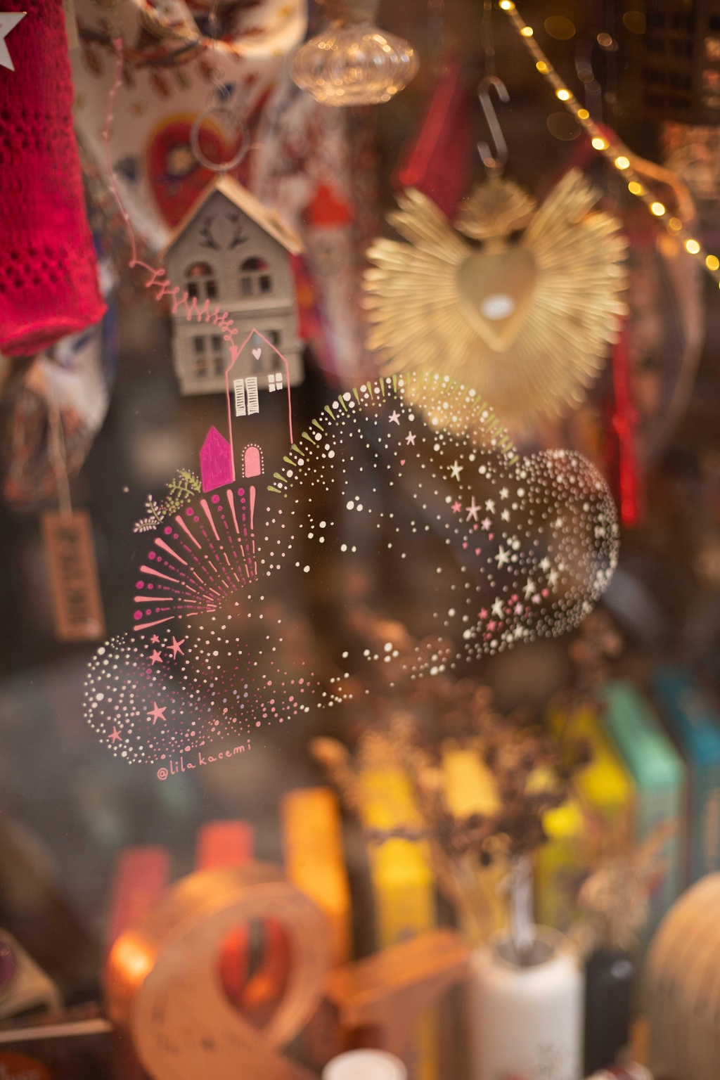 rettrouvez les bijoux Lilakacemi Paris à l'atelier boutique La Fée caséine au 9 rue André del sarte dans le 18e arrondissement