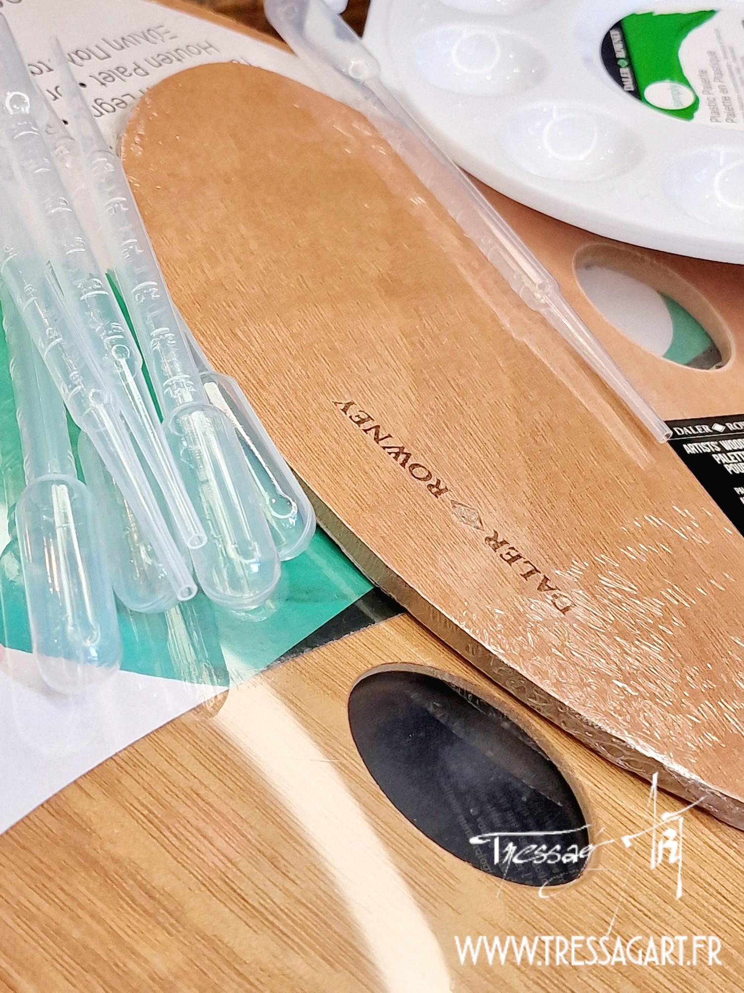 Accessoires peinture : palette, pipettes, tablier