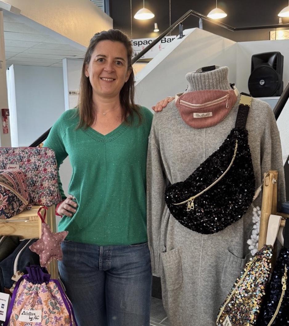 Aline, créatrice d'accessoires du quotidien pour la famille (bébé, femme, enfants, maman, papa, mamie, papi), fait-main en France