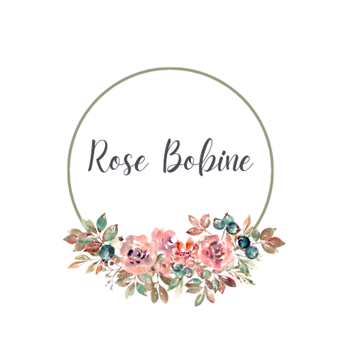 Bienvenue chez Rose bobine , vous trouverez chez moi des créations pleines de douceurs  et fabriquées avec amour . 