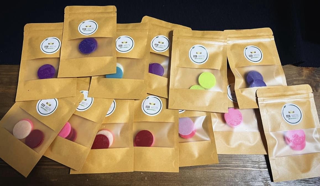 Eco-friendly scented vacuum discs that freshen your home while you clean. Made from sustainable materials, these discs fit most hoovers and release a pleasant fragrance to neutralize odors, leaving your space smelling clean and refreshed—without harming the environment.