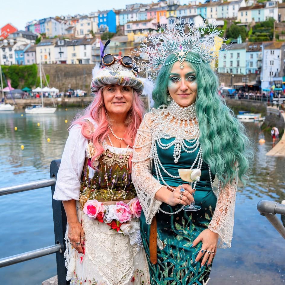 Flowery pirate and mermaid with pearls