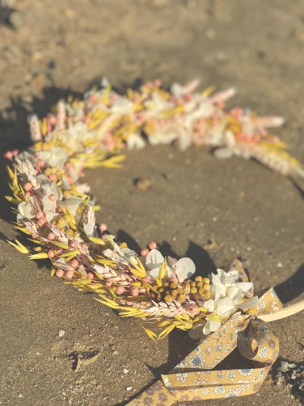 créations artisanale en fleurs séchées et stabilisées.
Fabriquées dans mon atelier à Vannes et peuvent être envoyées dans toute la France.